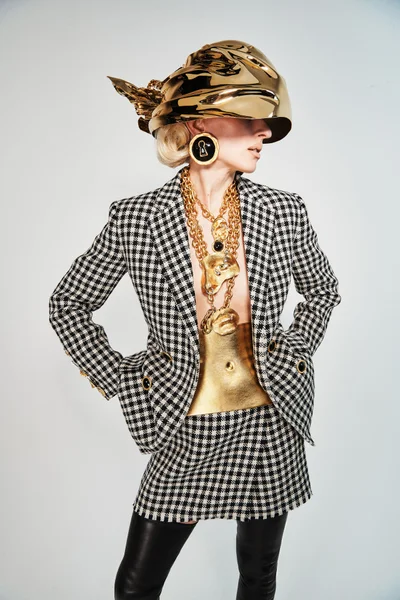 Look 15